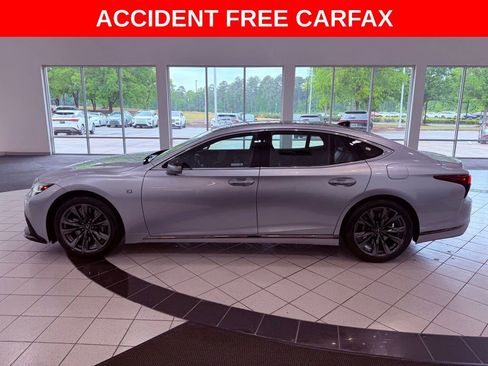 Used 2023 Lexus LS 500 F Sport w/ Accessory Package (Z2) AWD/4WD image 5