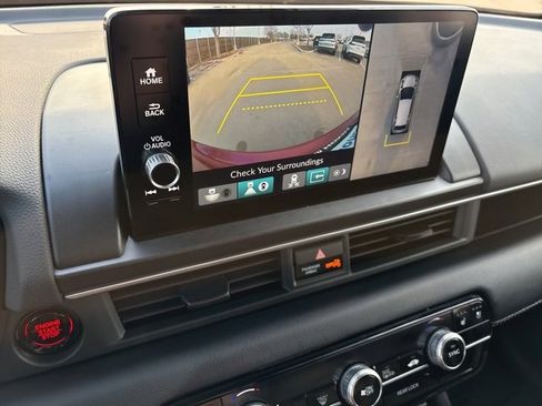 Used 2024 Honda Pilot Elite image 11