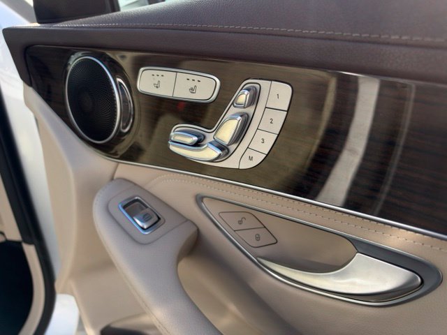 Used 2018 Mercedes-Benz GLC 300 4MATIC image 38