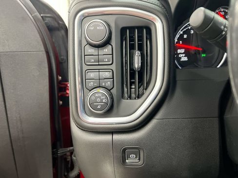 Used 2021 Chevrolet Silverado 1500 LTZ AWD/4WD image 19