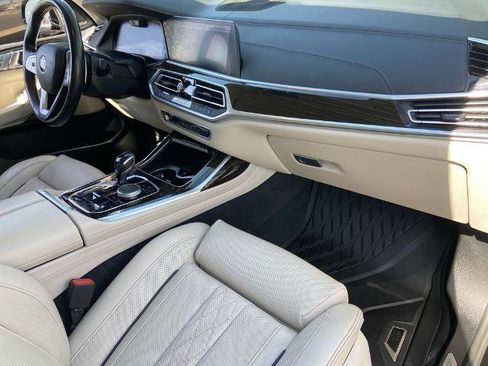 Used 2020 BMW X7 xDrive40i w/ Premium Package AWD/4WD image 25