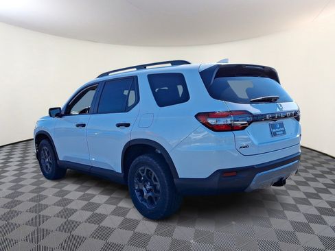 New 2026 Honda Pilot TrailSport image 3