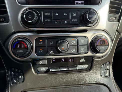 Used 2018 Chevrolet Suburban Premier image 39