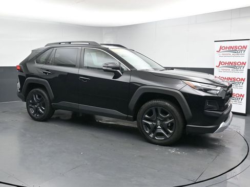 Used 2024 Toyota RAV4 Adventure AWD/4WD image 2