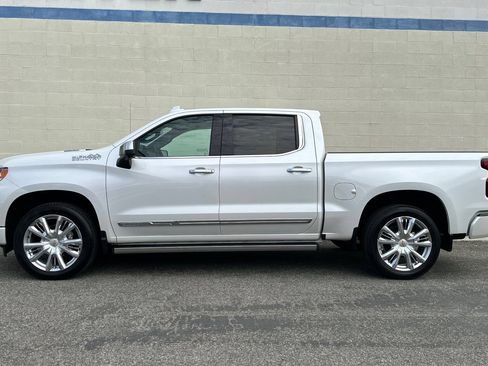 Certified 2023 Chevrolet Silverado 1500 High Country w/ High Country Premium Package AWD/4WD image 7