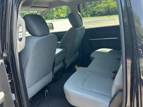 Used 2017 RAM 1500 ST w/ SXT Appearance Group AWD/4WD image 28