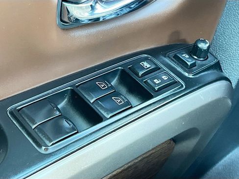 Used 2023 Nissan Titan Platinum Reserve w/ Moonroof Package AWD/4WD image 18