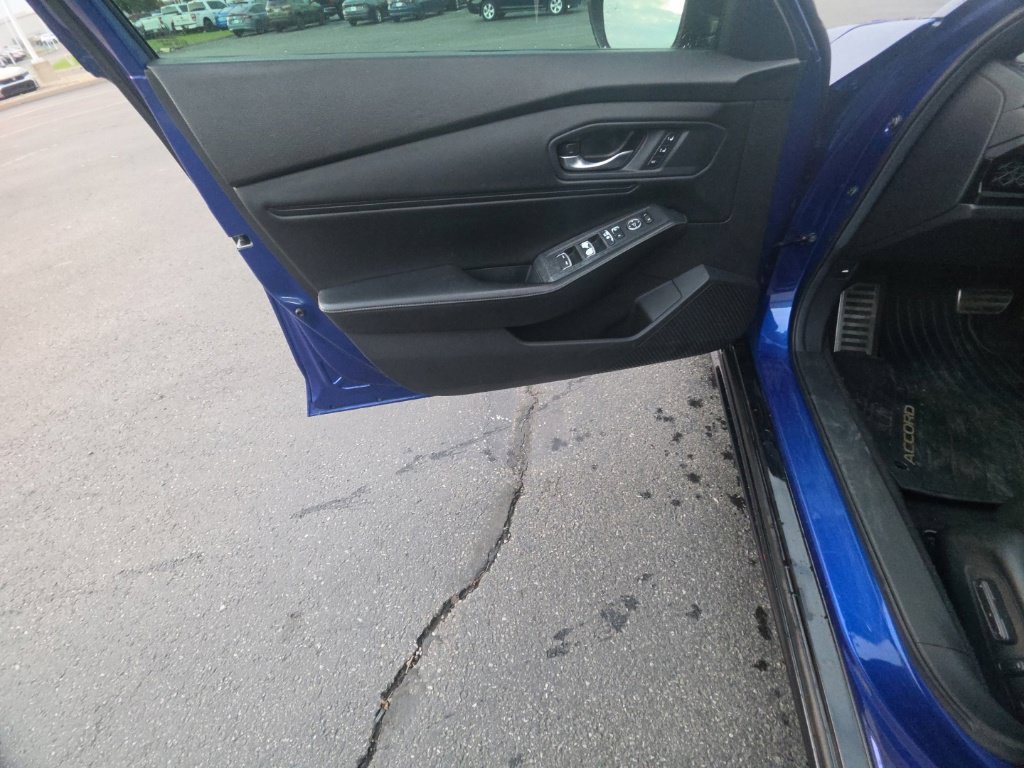 Used 2024 Honda Accord Sport image 12
