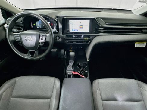 Used 2025 Toyota Camry LE FWD image 27