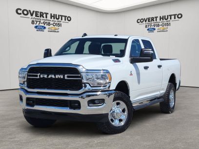 Used 2024 RAM 2500 Tradesman w/ Chrome Appearance Group