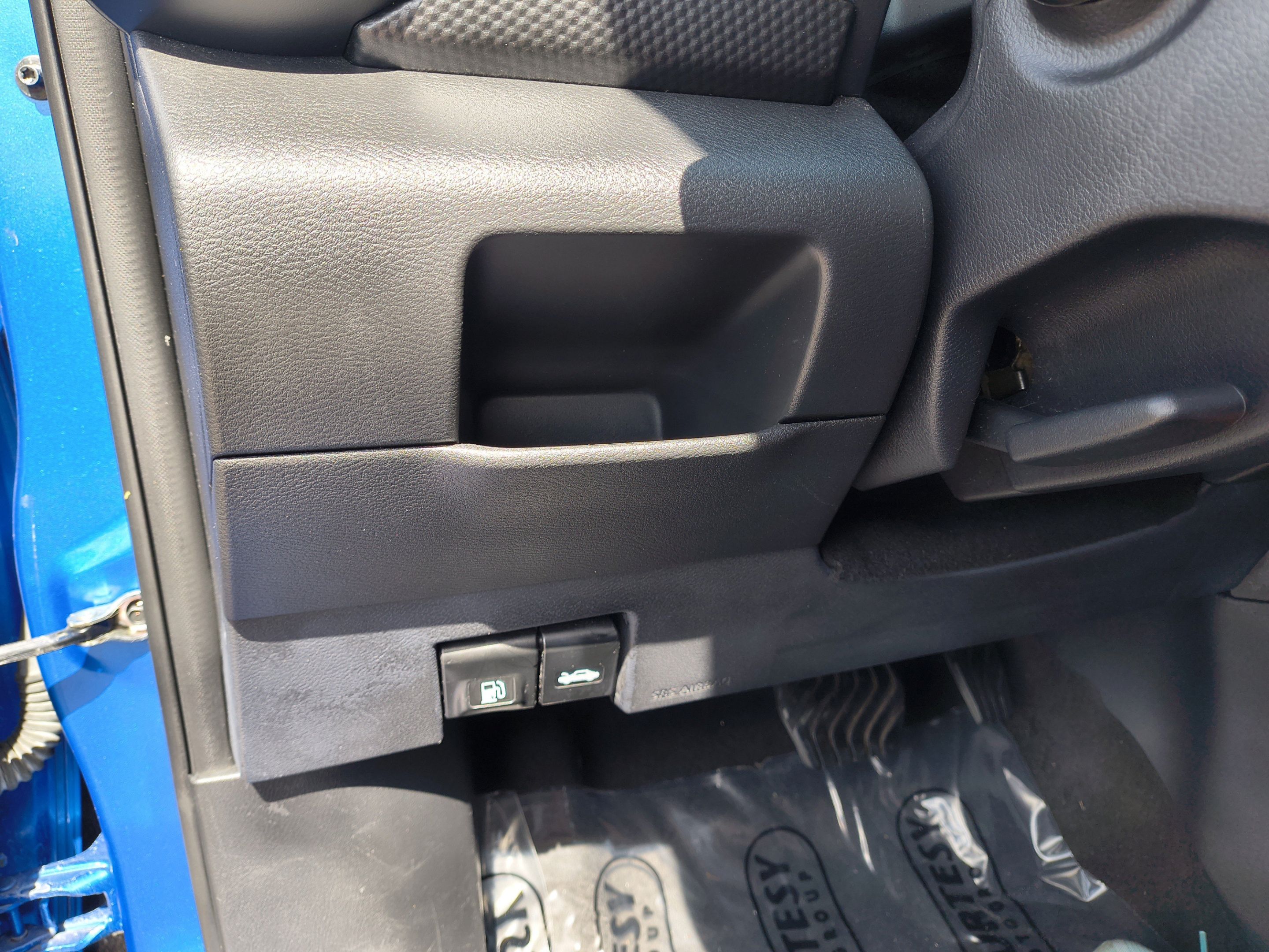 Used 2022 Nissan Kicks SV FWD image 31