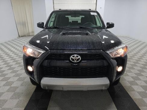 Used 2017 Toyota 4Runner TRD Off-Road image 2