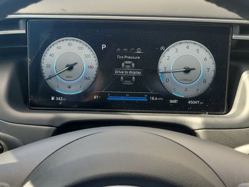 Used 2024 Hyundai Tucson Limited image 19