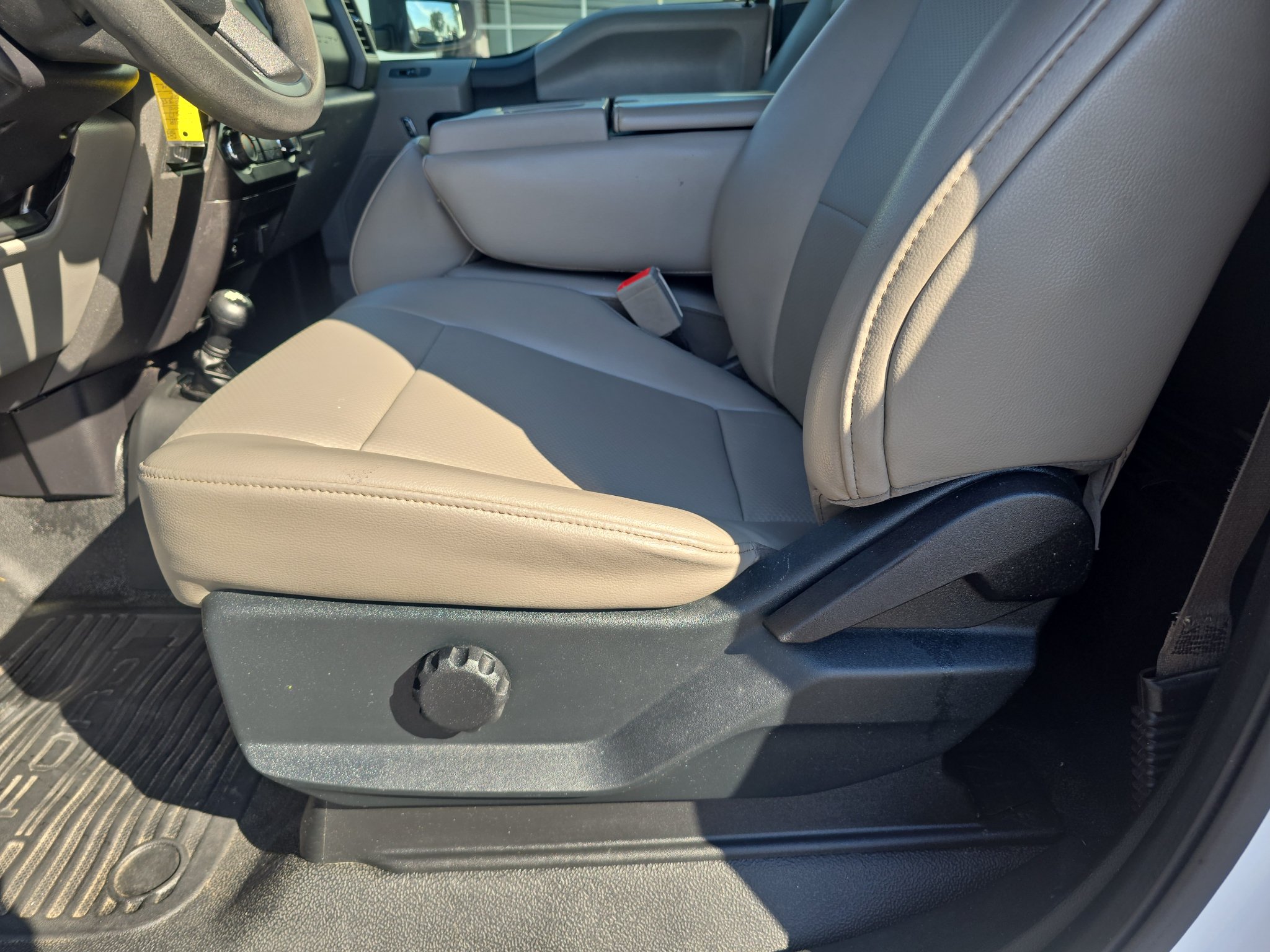 Used 2017 Ford F350 XL w/ Power Equipment Group AWD/4WD image 15