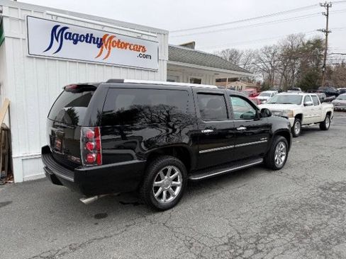 Used 2013 GMC Yukon XL Denali image 3
