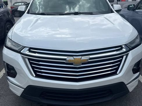 Used 2022 Chevrolet Traverse Premier w/ LPO, Floor Liner Package FWD image 1