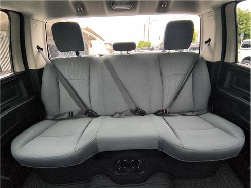 Used 2018 RAM 2500 Tradesman w/ Chrome Appearance Group AWD/4WD image 8