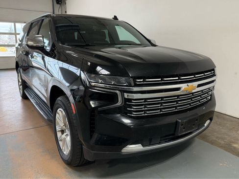 Used 2024 Chevrolet Suburban Premier AWD/4WD image 5