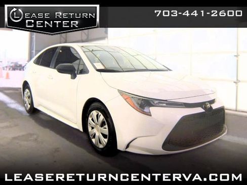 Used 2020 Toyota Corolla LE FWD image 1