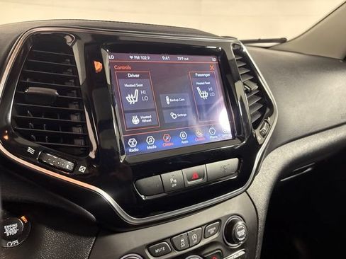 Used 2019 Jeep Cherokee Limited AWD/4WD image 23
