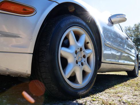 Used 2003 Mercedes-Benz C 240 Sedan image 30