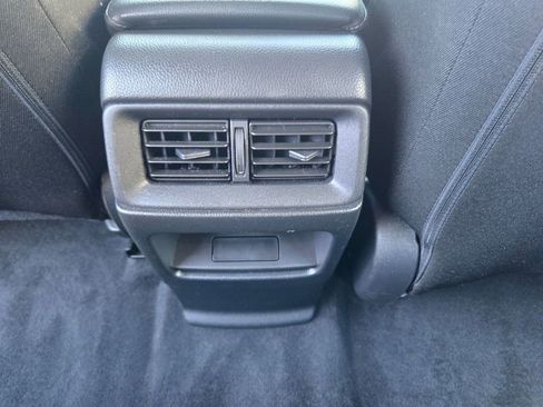 Used 2023 Honda CR-V LX image 10