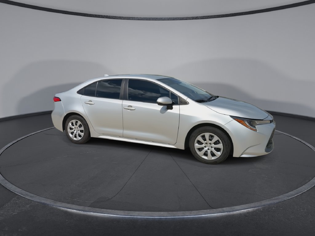 Used 2020 Toyota Corolla LE FWD image 2