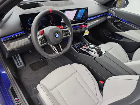 New 2026 BMW M5 Touring image 7