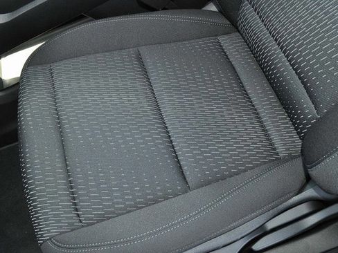 New 2026 Chevrolet Equinox LT image 9