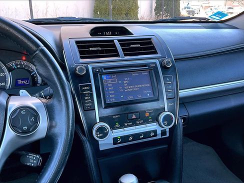 Used 2013 Toyota Camry SE w/ Leather Pkg image 7