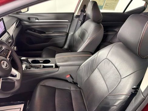Used 2023 Nissan Altima 2.5 SR w/ SR Premium Package FWD image 28