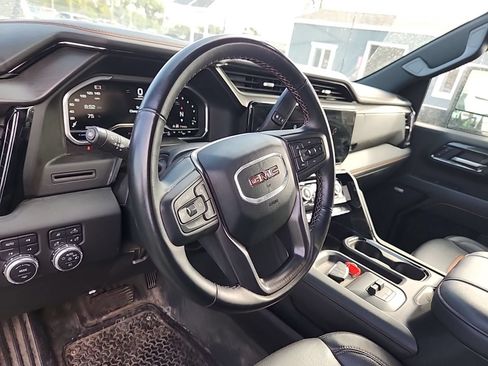 Used 2025 GMC Sierra 2500 AT4 AWD/4WD image 10