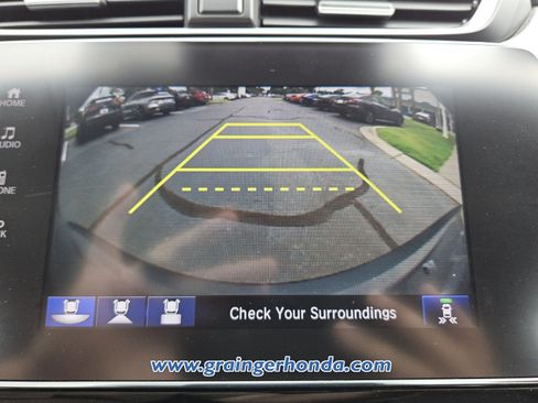 Used 2017 Honda CR-V Touring image 16