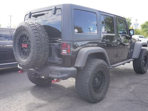 Used 2017 Jeep Wrangler Unlimited Rubicon AWD/4WD image 5