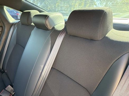 Used 2022 Honda Civic Sport image 15