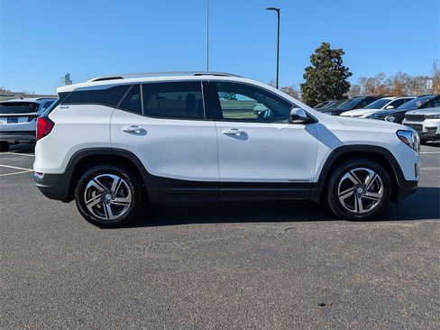 Used 2019 GMC Terrain SLT w/ Preferred Package image 3