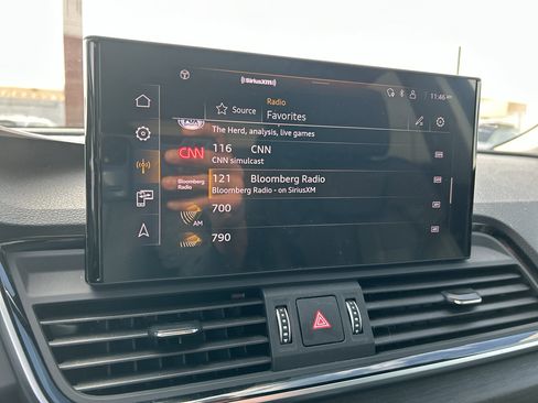 Used 2025 Audi Q5 Prestige w/ Prestige Package image 13