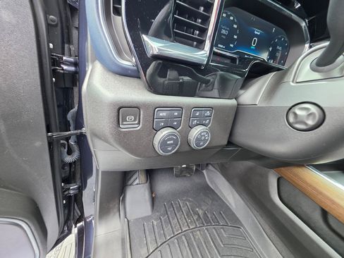 Used 2023 Chevrolet Silverado 1500 High Country AWD/4WD image 18