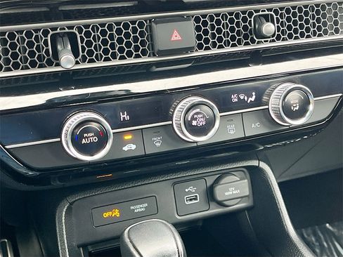 Used 2023 Honda Civic Sport image 15