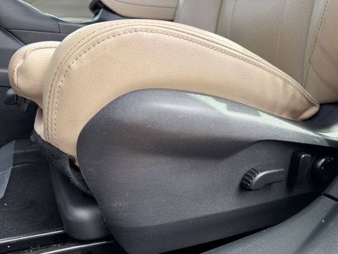 Certified 2023 Subaru Legacy Limited image 18