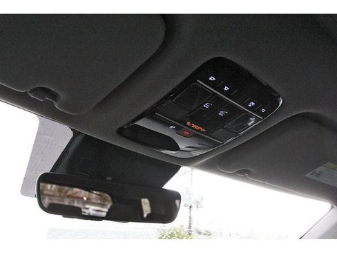 Used 2025 Hyundai Santa Fe Limited AWD/4WD image 27