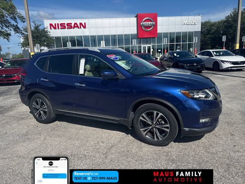 Used 2017 Nissan Rogue SL w/ SL Premium Package FWD image 1