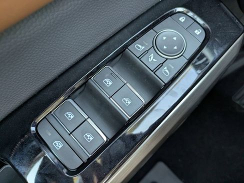 New 2025 Nissan Pathfinder Platinum w/ Cargo Package image 25