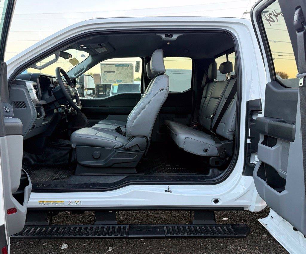 New 2026 Ford F550 4x4 Supercab Super Duty image 10