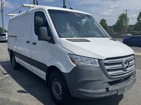 Used 2019 Mercedes-Benz Sprinter 1500 image 3