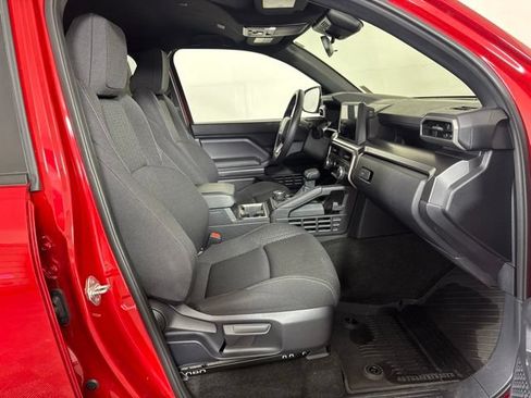 Used 2025 Toyota 4Runner SR5 AWD/4WD image 4