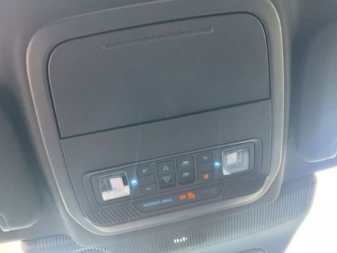 Used 2025 Ford Explorer ST AWD/4WD image 21