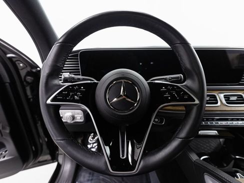 Used 2025 Mercedes-Benz GLE 450e 4MATIC image 12