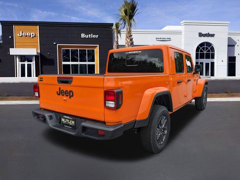 New 2025 Jeep Gladiator Sport image 6