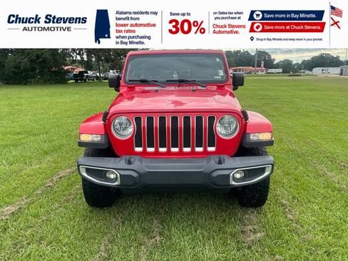 Used 2019 Jeep Wrangler Unlimited Sahara AWD/4WD image 4